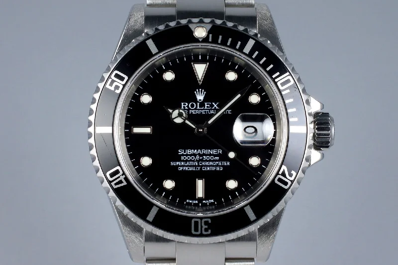 Discover Rolex Timepieces –2001 Rolex Submariner 16610