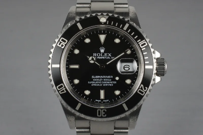 Shop Rolex Watches for Precision Timekeeping –1999 Rolex Submariner 16610