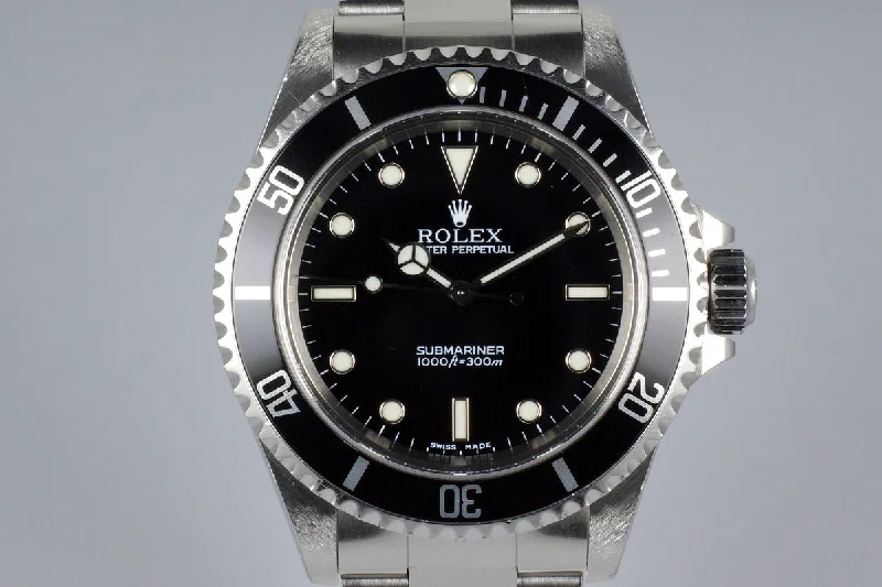 Rolex Watches: Precision Crafted for the Discerning –2000 Rolex Submariner 14060