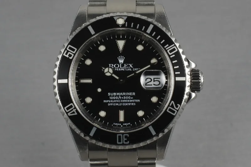 Discover Rolex Watches for the Perfect Gift –2000 Rolex Submariner 16610 P serial