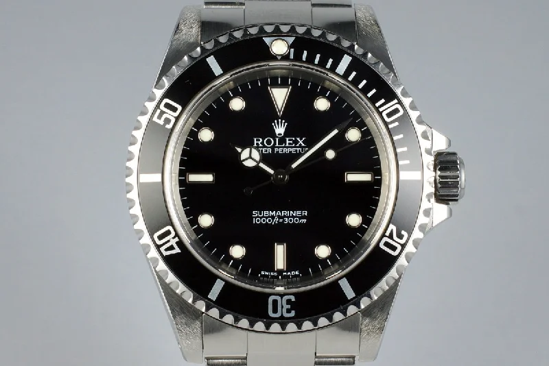 Explore Rolex’s Exclusive Timepiece Collection –2001 Rolex Submariner 14060M