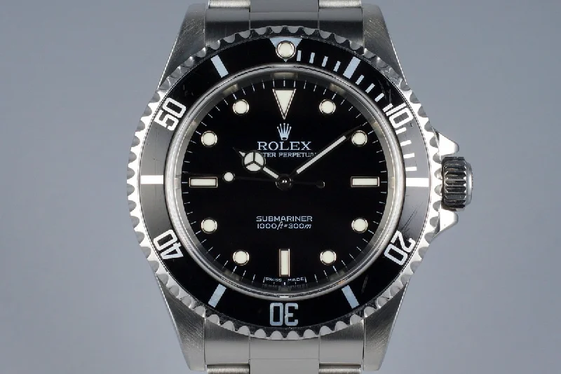 Shop Luxury Rolex Watches –2006 Rolex Submariner 14060M