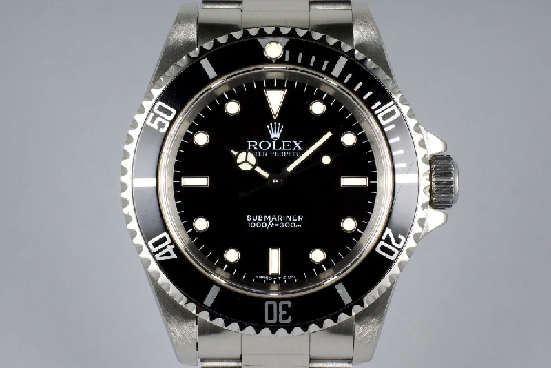 Rolex Watches: The Ultimate Luxury Experience –1994 Rolex Submariner 14060